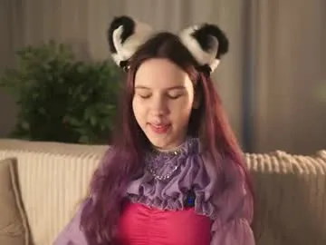 lila_cohen – webcam model profile photo Image 8