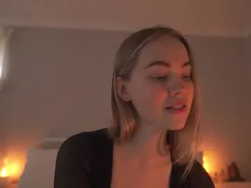 LedaBun – webcam model profile photo Image 8