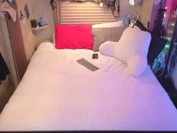 little_effy18_ chat room preview Image 17