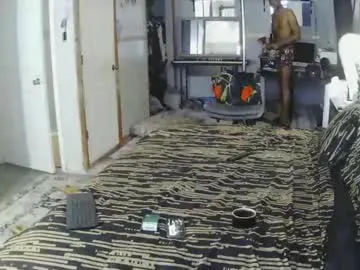 sareandrob – webcam model profile photo Image 12