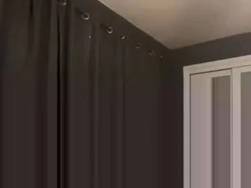 sareandrob – webcam model profile photo Image 3