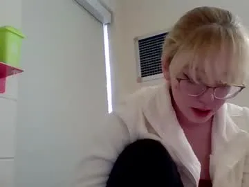 blonde_katie chat room preview