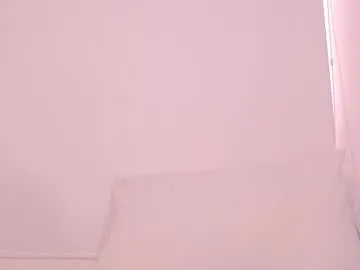 little_effy18_ chat room preview Image 2