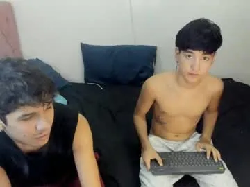 little_effy18_ chat room preview Image 2