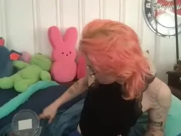 boywithbug chat room preview