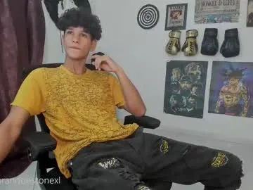 little_effy18_ chat room preview Image 14