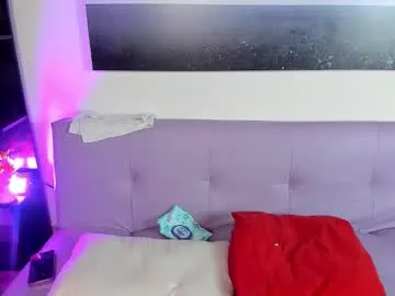 sareandrob – webcam model profile photo Image 7