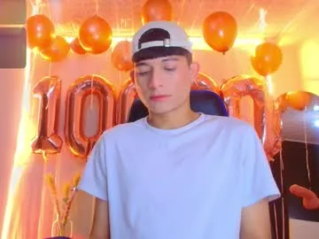 sigmasian – webcam model profile photo Image 7