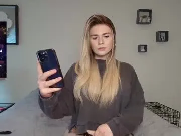 hotbella_ chat room preview Image 6