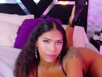 adeelinee chat room preview Image 4