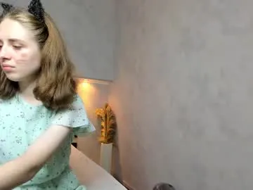 tiffy_fox – webcam model profile photo Image 12