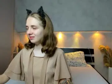 tiffy_fox – webcam model profile photo Image 13