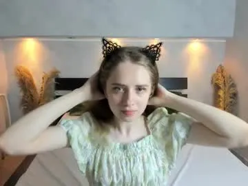 tiffy_fox – webcam model profile photo Image 6