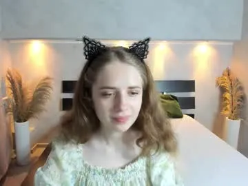 tiffy_fox – webcam model profile photo Image 7