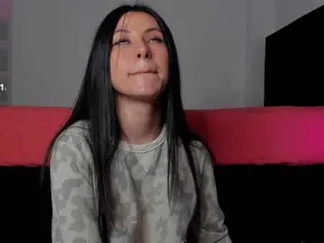 uwuxo – webcam model profile photo Image 10