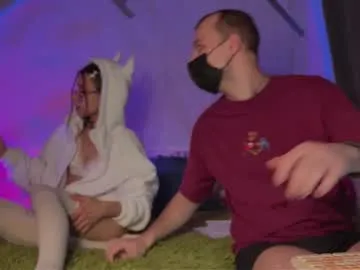 little_effy18_ chat room preview Image 17