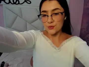 little_effy18_ chat room preview Image 5