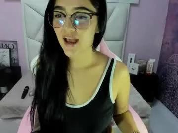 little_effy18_ chat room preview Image 6