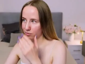 aliakai – webcam model profile photo Image 11