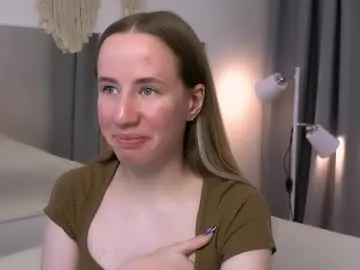 aliakai – webcam model profile photo Image 13