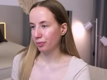 aliakai – webcam model profile photo Image 17