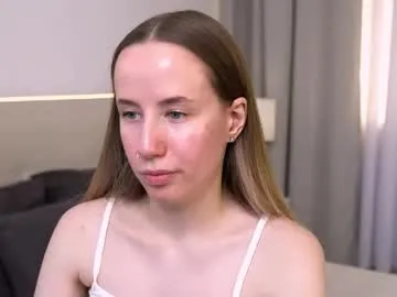 aliakai – webcam model profile photo Image 19