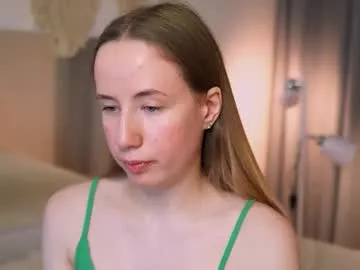 aliakai – webcam model profile photo Image 4