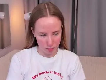 aliakai – webcam model profile photo Image 9