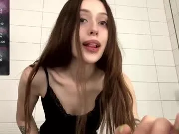 little_effy18_ chat room preview Image 11