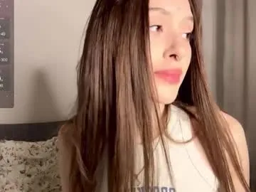 little_effy18_ chat room preview Image 13