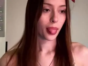 little_effy18_ chat room preview Image 2