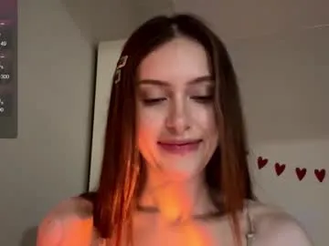 little_effy18_ chat room preview Image 4