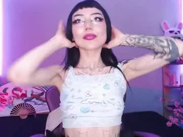 cati_petite Image 2