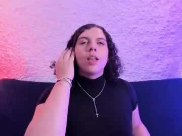 oops_my_english – webcam model profile photo Image 6