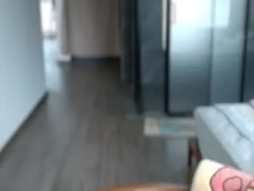 bright_diamonds_054 – webcam model profile photo Image 8