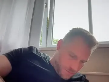 sweeety_pie – webcam model profile photo Image 5