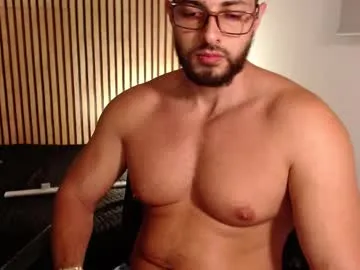 sareandrob – webcam model profile photo Image 10