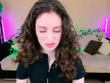 little_eli – webcam model profile photo Image 4