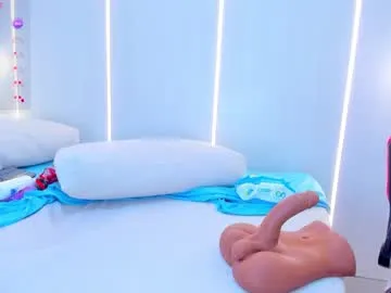 alyonaqueen_ chat room preview Image 9