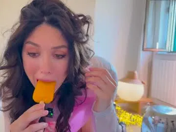 fishtgirlworld chat room preview Image 6