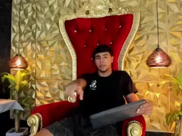 little_effy18_ chat room preview Image 8