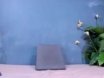 TaylaRae – webcam model profile photo Image 13