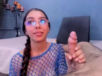 TaylaRae – webcam model profile photo Image 5