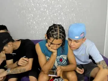 cute_boys18 chat room preview