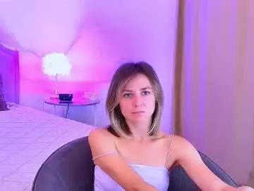 thecrystalcream chat room preview Image 19