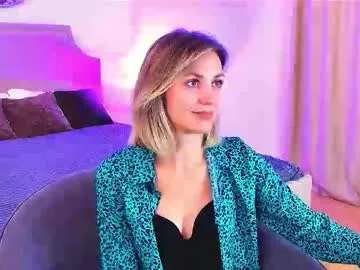 thecrystalcream chat room preview Image 9