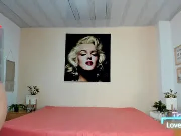 CelestialChloe chat room preview Image 15