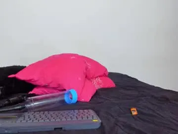 sareandrob – webcam model profile photo Image 7