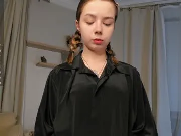 sunnyfia – webcam model profile photo Image 12