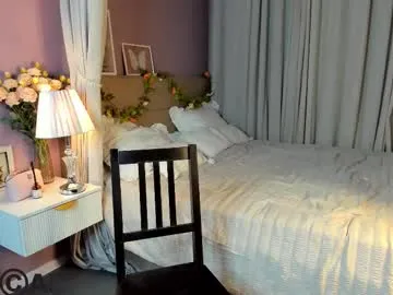 little_effy18_ chat room preview Image 19